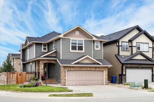 546 Sherwood Boulevard Nw, Calgary, AB - Outdoor With Facade