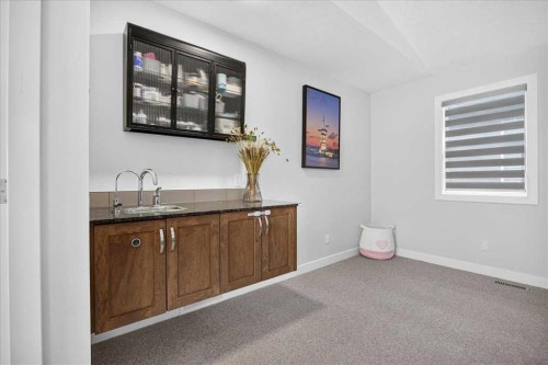 546 Sherwood Boulevard Nw, Calgary, AB - Indoor Photo Showing Other Room