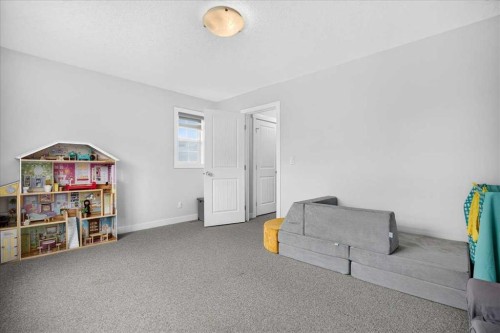 546 Sherwood Boulevard Nw, Calgary, AB - Indoor