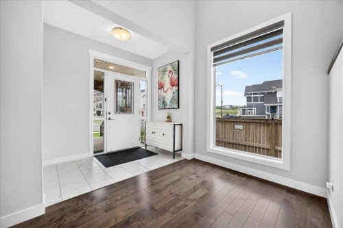 546 Sherwood Boulevard Nw, Calgary, AB - Indoor Photo Showing Other Room