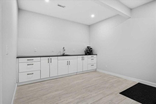 546 Sherwood Boulevard Nw, Calgary, AB - Indoor Photo Showing Other Room