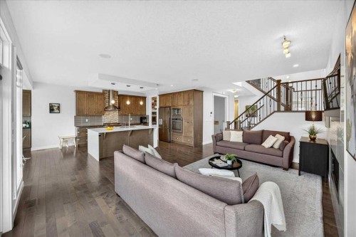 546 Sherwood Boulevard Nw, Calgary, AB - Indoor Photo Showing Living Room
