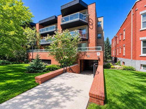 10-210 25 Avenue Sw, Calgary, AB - Outdoor With Balcony