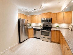 10-210 25 Avenue SW Calgary, AB T2S 0L1