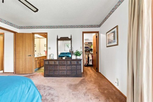 1148 Edgemont Road Nw, Calgary, AB - Indoor Photo Showing Bedroom
