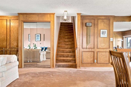 1148 Edgemont Road Nw, Calgary, AB - Indoor Photo Showing Other Room