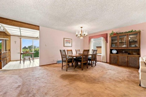 1148 Edgemont Road Nw, Calgary, AB - Indoor Photo Showing Dining Room