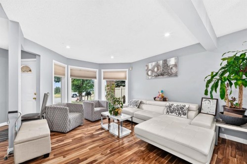 139 Hawkville Close Nw, Calgary, AB - Indoor Photo Showing Living Room