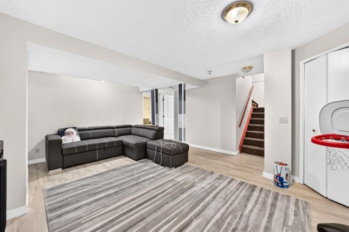 139 Hawkville Close Nw, Calgary, AB - Indoor