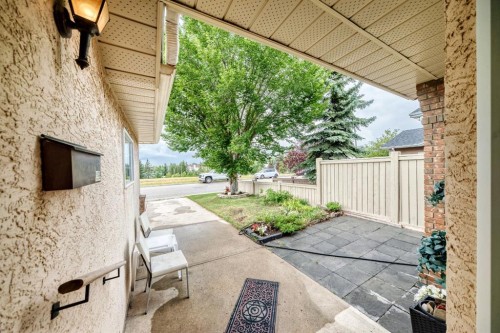 139 Hawkville Close Nw, Calgary, AB - Outdoor With Exterior