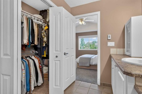4 Citadel Manor Nw, Calgary, AB - Indoor