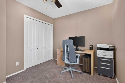 4 Citadel Manor Nw, Calgary, AB - Indoor Photo Showing Office