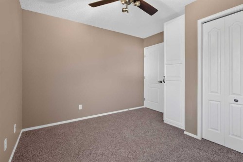 4 Citadel Manor Nw, Calgary, AB - Indoor Photo Showing Other Room