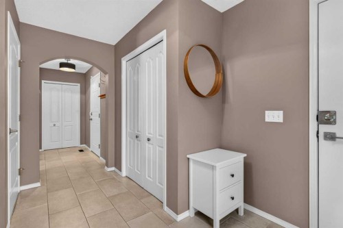 4 Citadel Manor Nw, Calgary, AB - Indoor Photo Showing Other Room