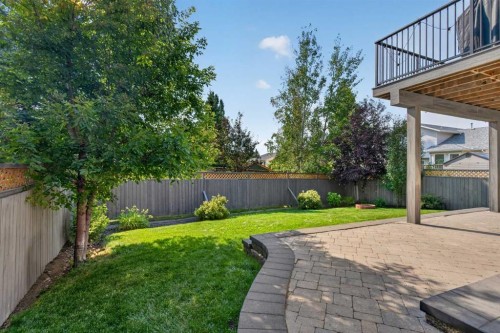 4 Citadel Manor Nw, Calgary, AB - Outdoor With Backyard