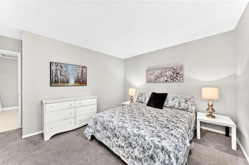 1949 Lytton Crescent Se, Calgary, AB - Indoor Photo Showing Bedroom