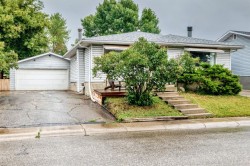 1949 LYTTON Crescent SE Calgary, AB T2C 1K9