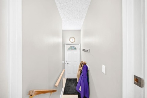 1949 Lytton Crescent Se, Calgary, AB - Indoor Photo Showing Other Room