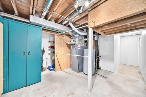 1949 Lytton Crescent Se, Calgary, AB - Indoor Photo Showing Basement