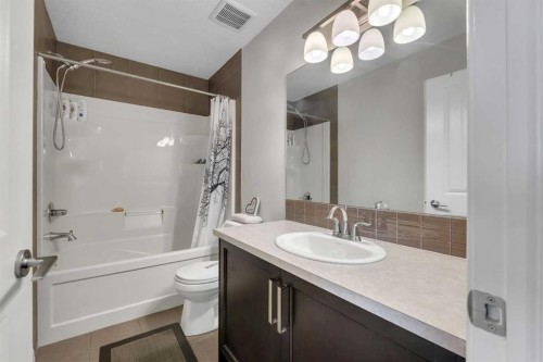 288 Evansborough Way Nw, Calgary, AB - Indoor Photo Showing Bathroom
