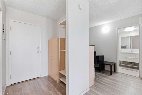 2704-221 6 Avenue Se, Calgary, AB - Indoor Photo Showing Other Room