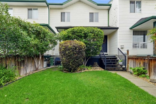 42H Green Meadow Crescent, Strathmore, AB - Outdoor With Exterior