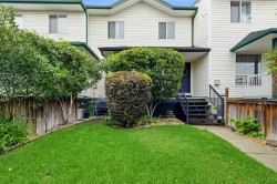 42H Green Meadow Crescent Strathmore, AB T1P 1H7