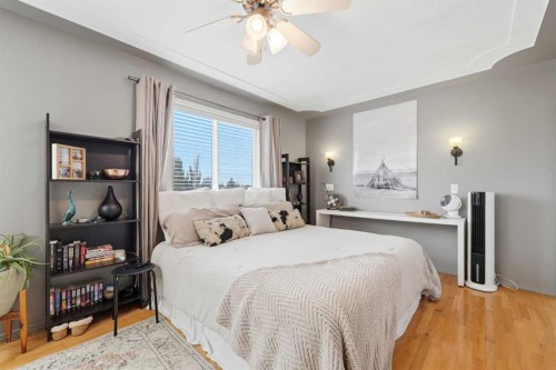 42H Green Meadow Crescent, Strathmore, AB - Indoor Photo Showing Bedroom