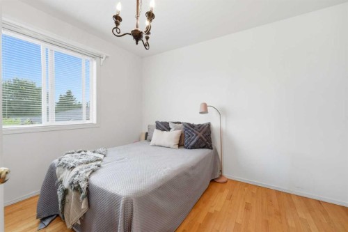 42H Green Meadow Crescent, Strathmore, AB - Indoor Photo Showing Bedroom