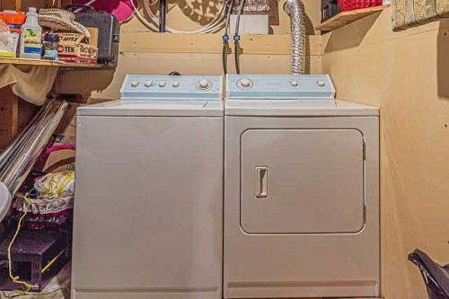 55 San Diego Manor Ne, Calgary, AB - Indoor Photo Showing Laundry Room