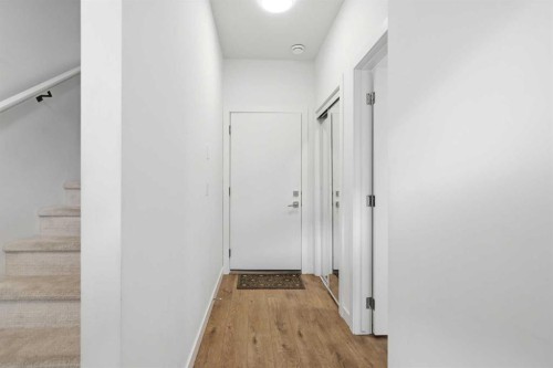 602-335 Creekside Boulevard Sw, Calgary, AB - Indoor Photo Showing Other Room