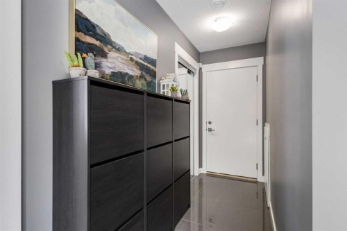 17-111 Rainbow Falls Gate, Chestermere, AB - Indoor Photo Showing Other Room