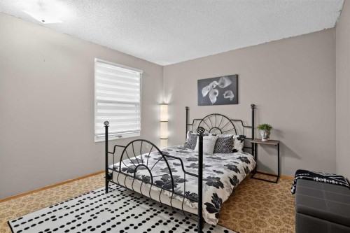 3881 Fonda Way Se, Calgary, AB - Indoor Photo Showing Bedroom