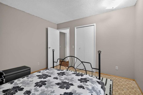 3881 Fonda Way Se, Calgary, AB - Indoor Photo Showing Bedroom