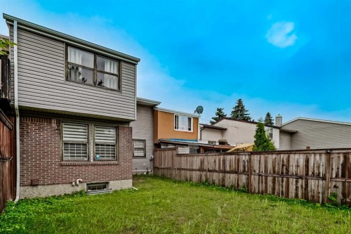 3881 Fonda Way Se, Calgary, AB - Outdoor With Exterior