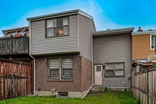 3881 Fonda Way Se, Calgary, AB - Outdoor With Exterior