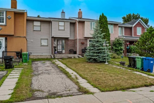 3881 Fonda Way Se, Calgary, AB - Outdoor