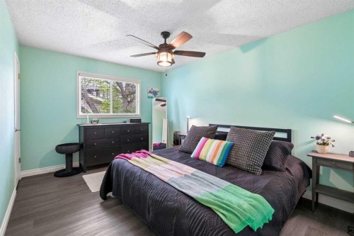1840 33 Avenue Sw, Calgary, AB - Indoor Photo Showing Bedroom