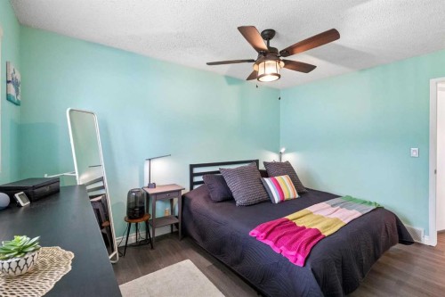 1840 33 Avenue Sw, Calgary, AB - Indoor Photo Showing Bedroom