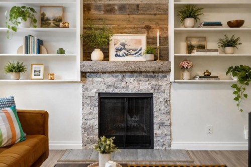 1840 33 Avenue Sw, Calgary, AB - Indoor Photo Showing Living Room With Fireplace