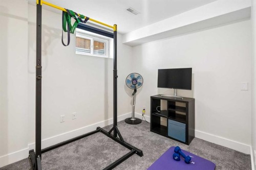 1840 33 Avenue Sw, Calgary, AB - Indoor Photo Showing Other Room