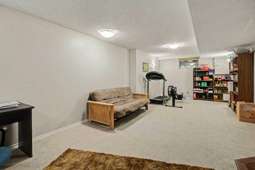 43 Riverside Road Se, Calgary, AB - Indoor