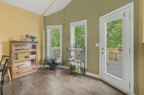 43 Riverside Road Se, Calgary, AB - Indoor Photo Showing Other Room
