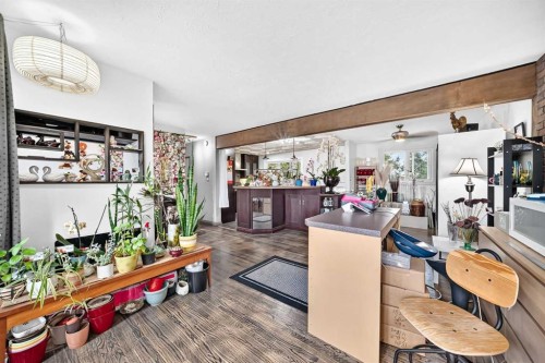 4832 Worcester Drive Sw, Calgary, AB - Indoor