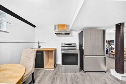 4832 Worcester Drive Sw, Calgary, AB - Indoor