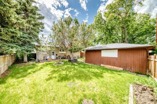 4832 Worcester Drive Sw, Calgary, AB - Outdoor
