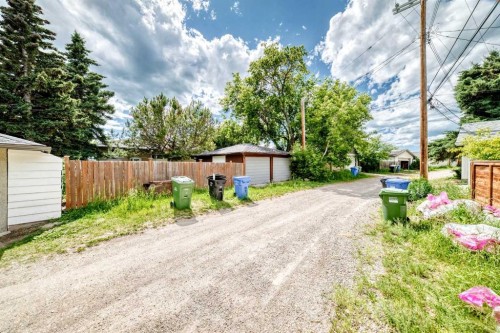 4832 Worcester Drive Sw, Calgary, AB - Outdoor