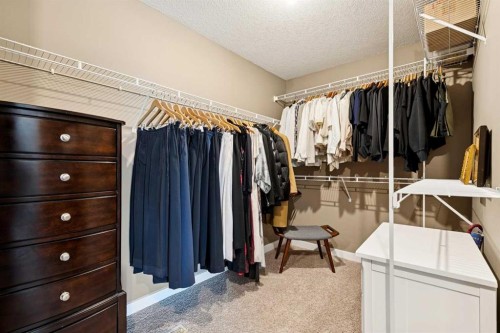 9062 14 Avenue Sw, Calgary, AB - Indoor With Storage