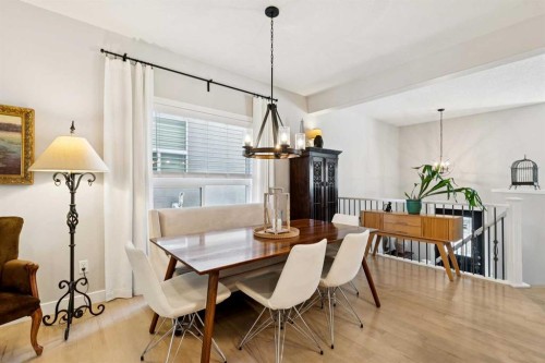 9062 14 Avenue Sw, Calgary, AB - Indoor Photo Showing Dining Room
