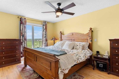 31170 Range Road 42 Range, Rural Mountain View County, AB - Indoor Photo Showing Bedroom